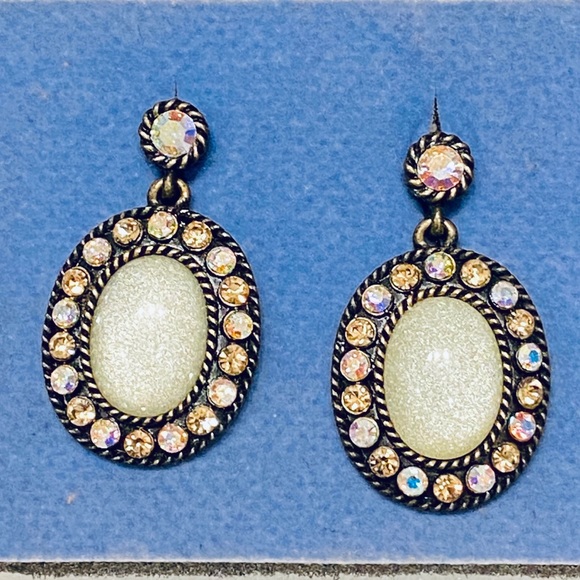 Oval Clip On Earrings Opal-like Stone from Avon - Picture 3 of 9